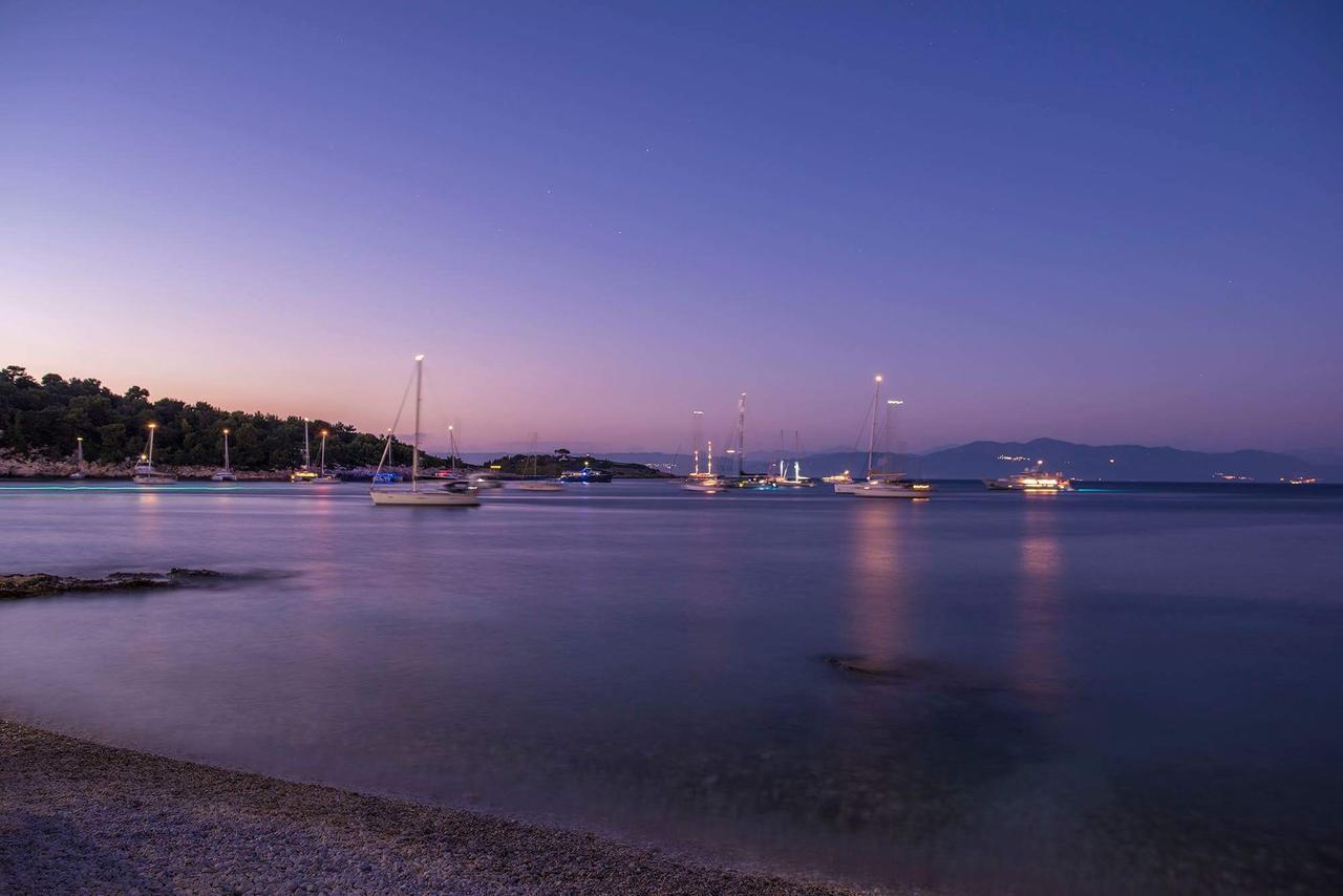 Avali Luxury Houses Gaios Exterior foto